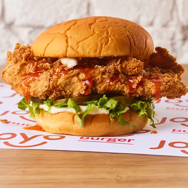 Burger de Poulet au Miel Épicé